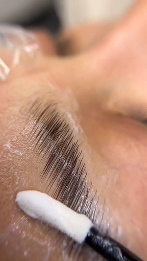 Formation lamination des sourcils